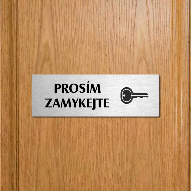 Prosím zamykejte, 240x79mm, zlatá popiska s dvojtým rámečkem